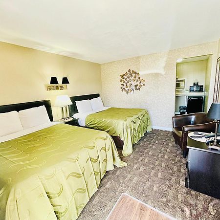 Sage N Sand Motel 모세스레이크 외부 사진