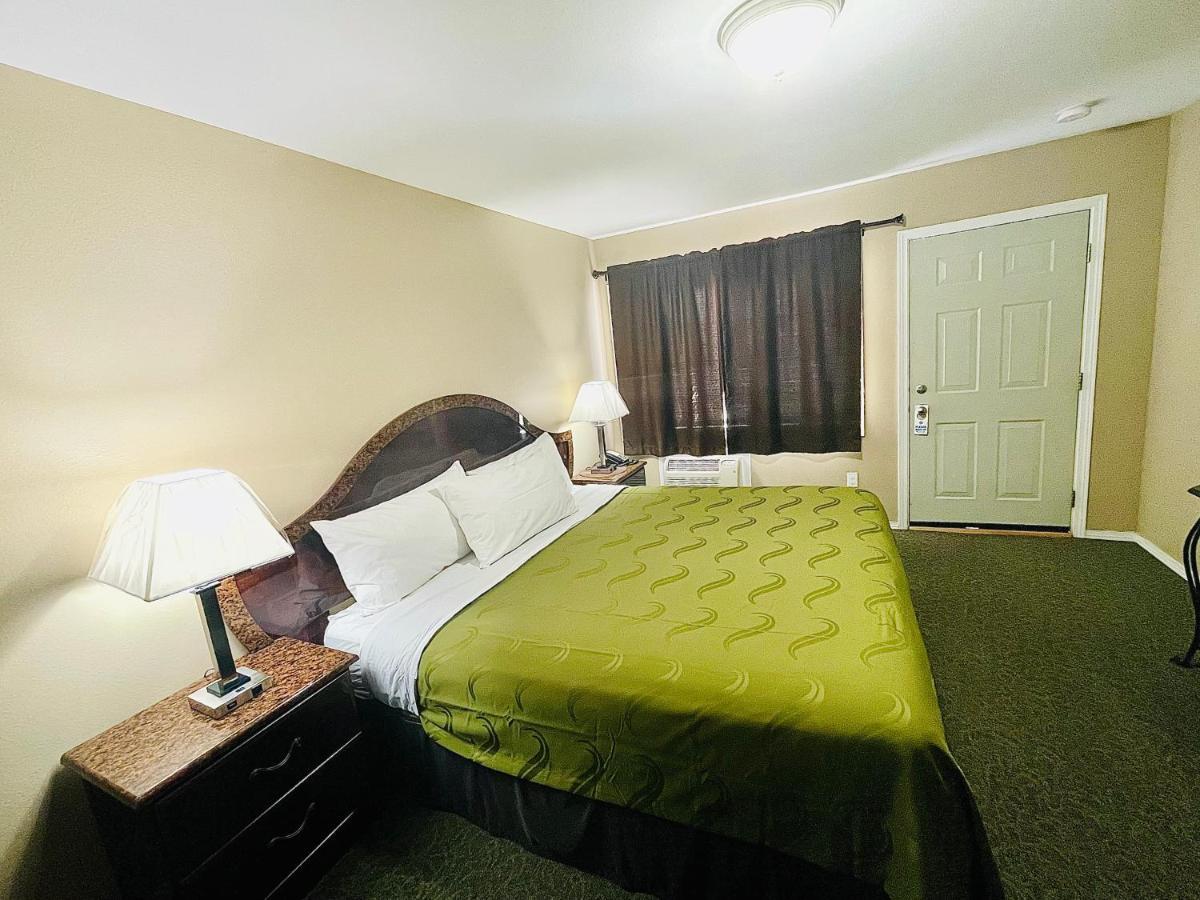 Sage N Sand Motel 모세스레이크 외부 사진