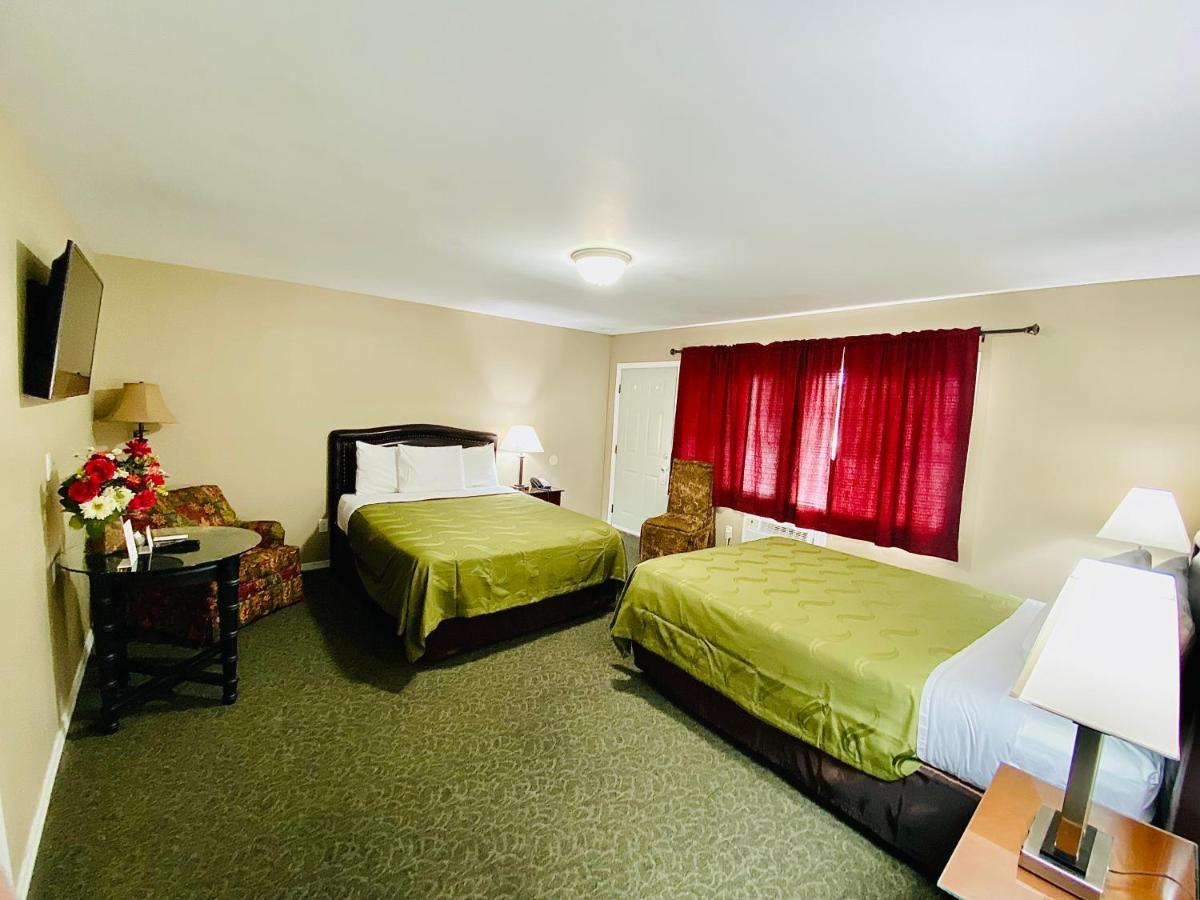 Sage N Sand Motel 모세스레이크 외부 사진